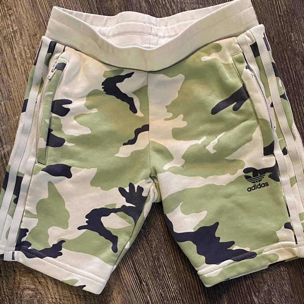 Adidas Kids Camo Shorts - Olive and Cream